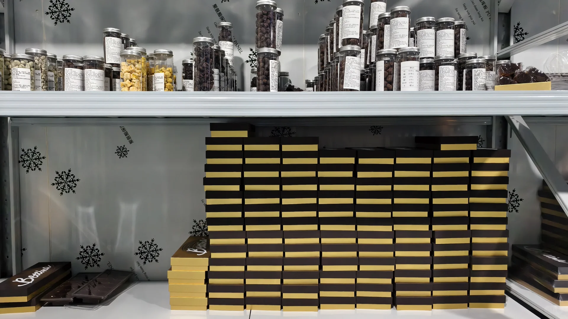 今天下车间，巧克力工厂忙碌的一天