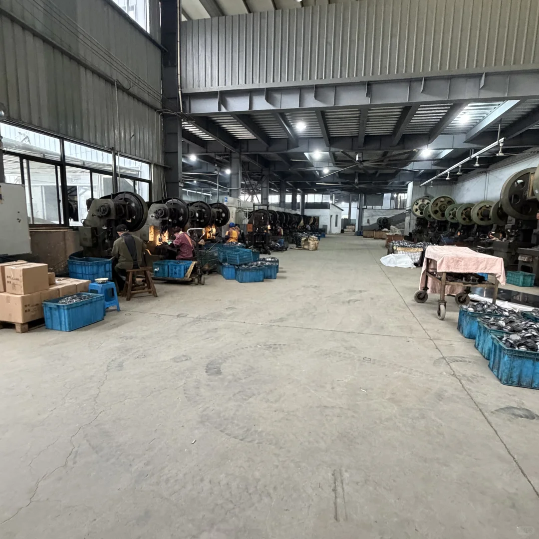 杭州萧山中海轴架厂五金冲压加工！