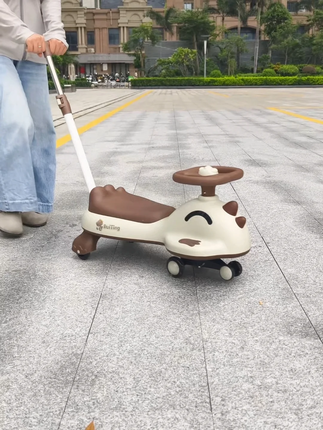 太恶毒了?买纸尿裤送口袋车不说。。。