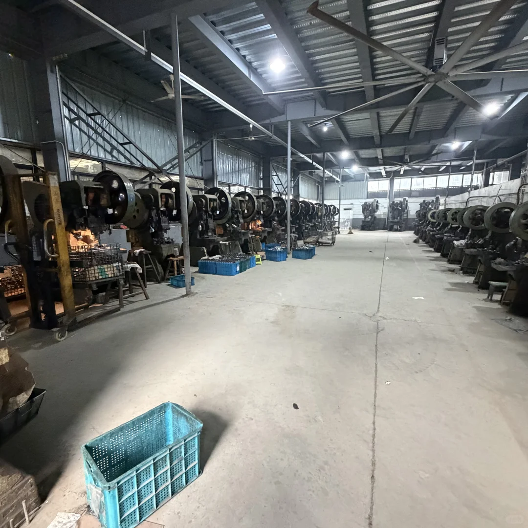 杭州萧山中海轴架厂五金冲压加工！