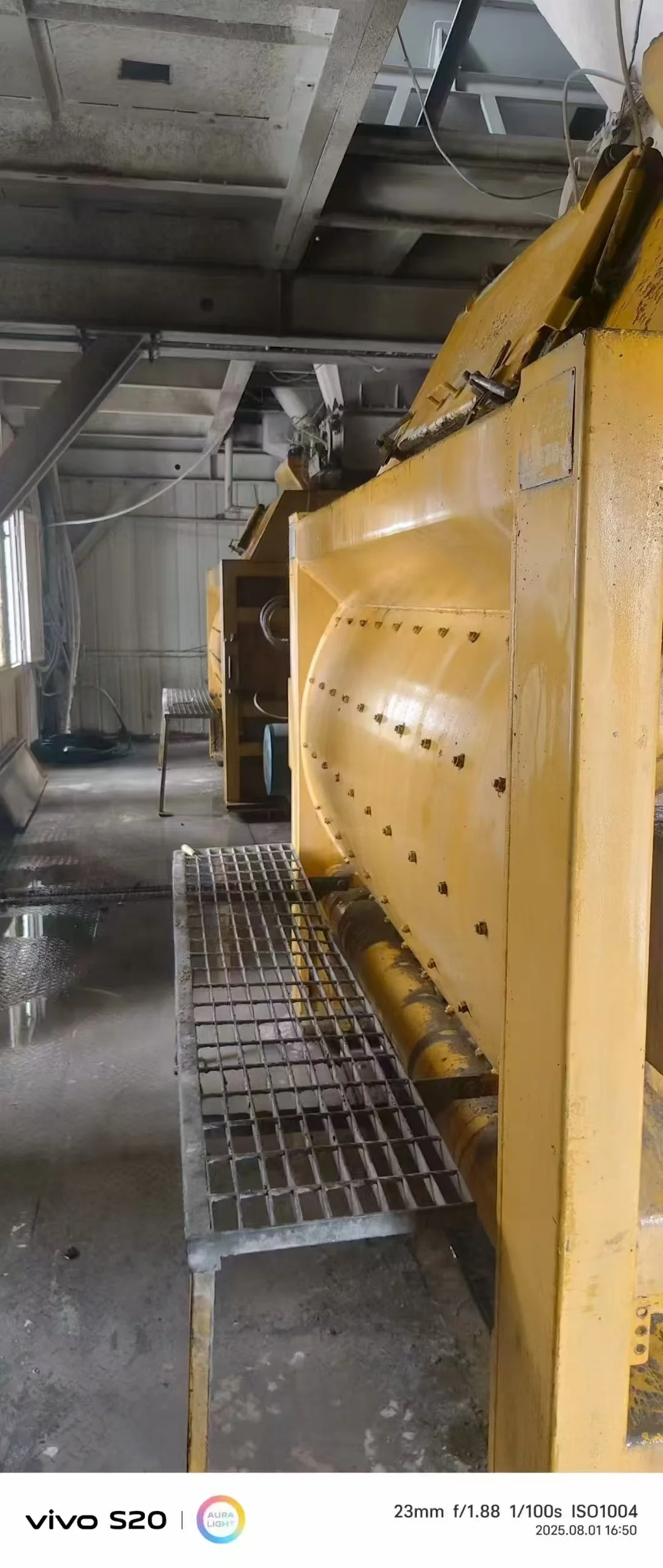 中联二手搅拌站在仓待发