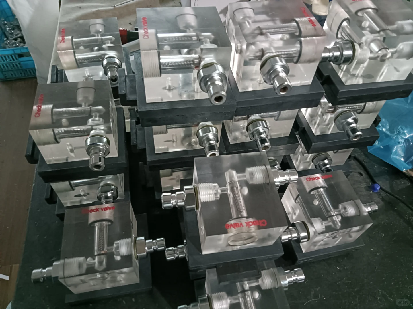 液压气动教学设备加紧生产中