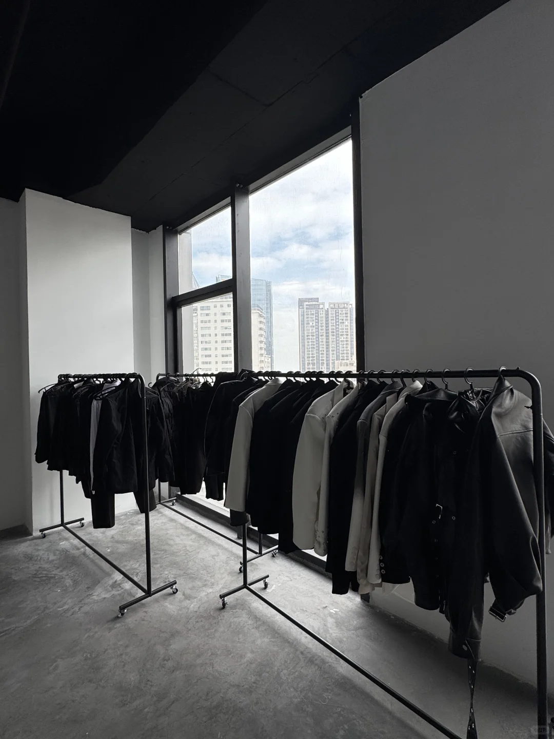 海口这家公司居然提供直播服装