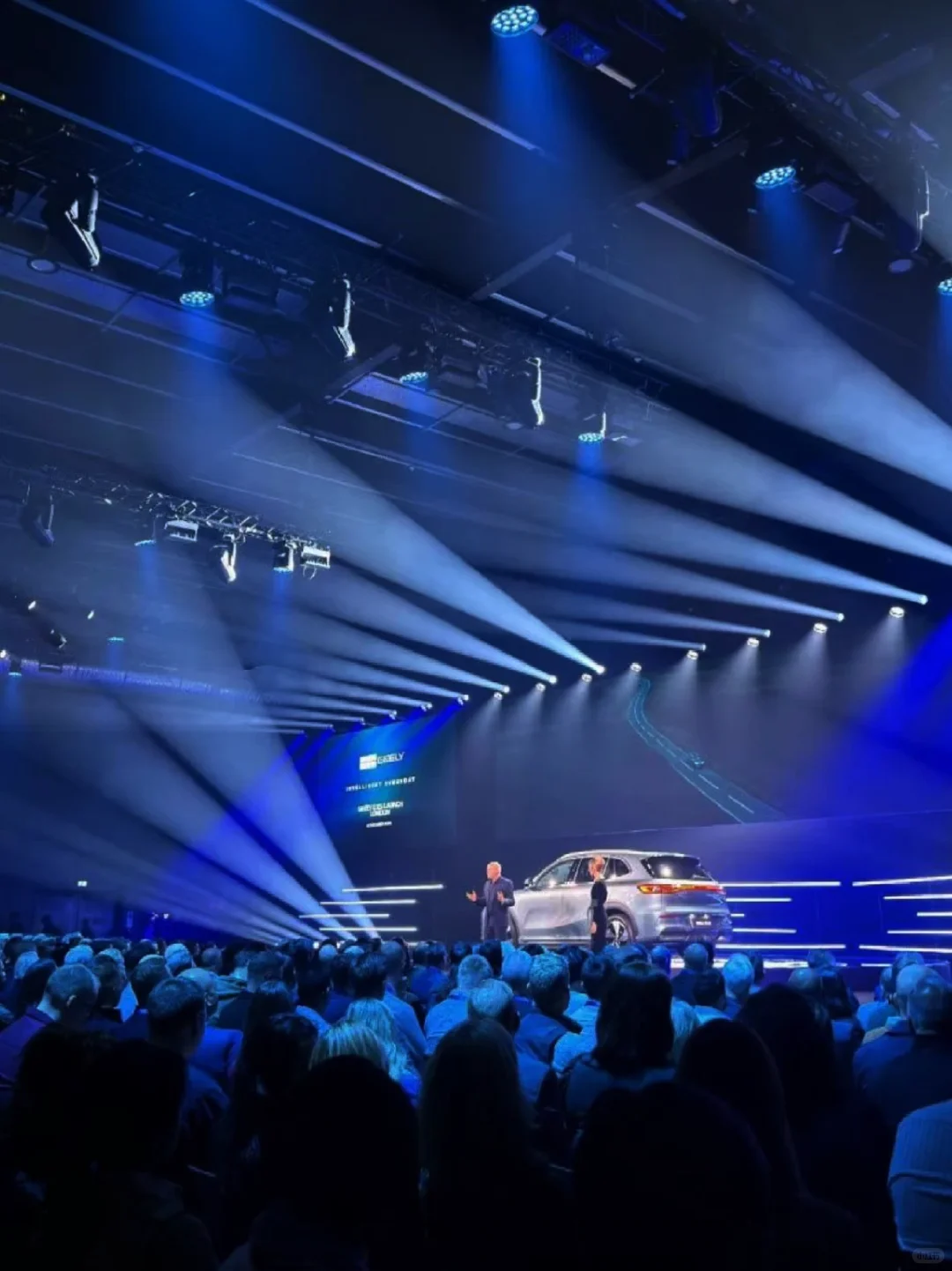 大型活动造型执行|吉利伦敦发布会合作