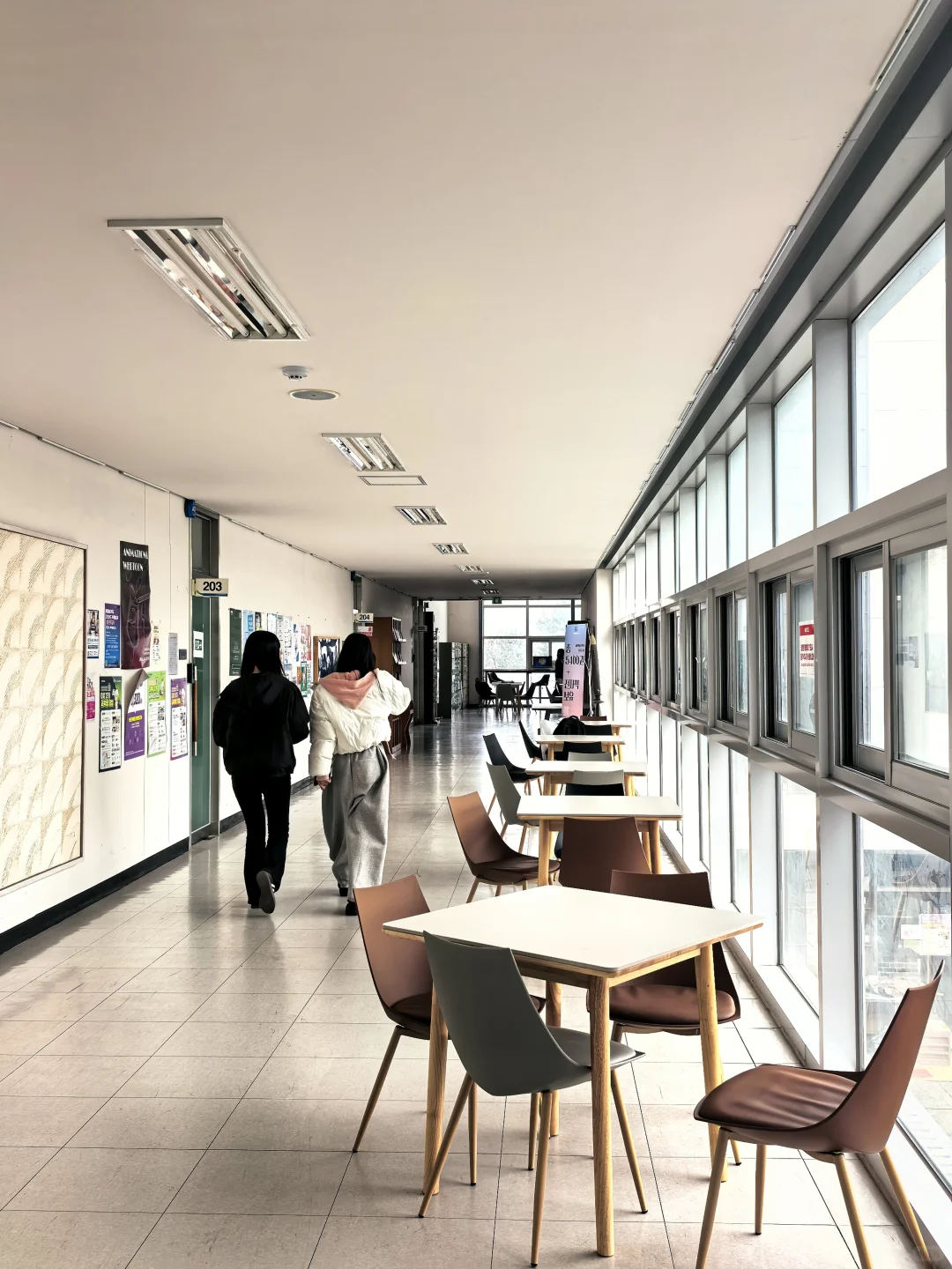 粤教韩国双元制考察团参访艺苑艺术大学