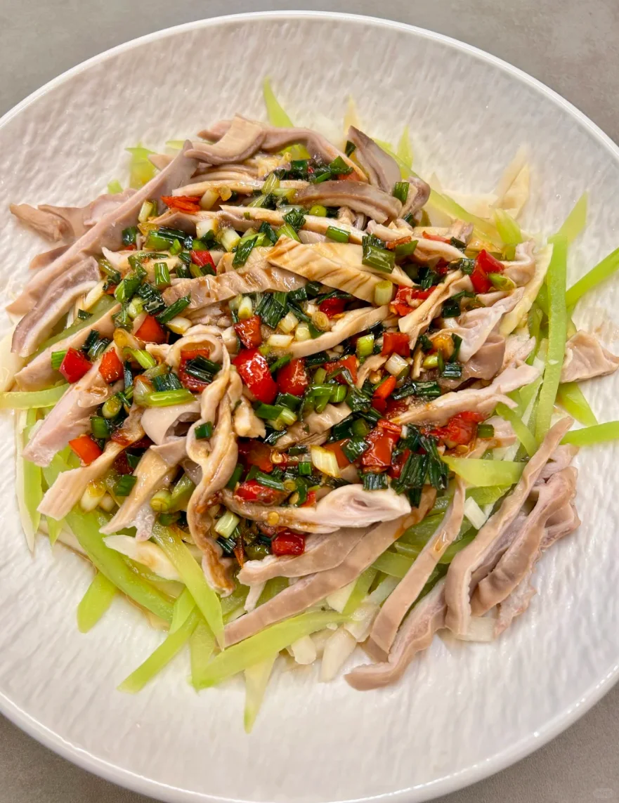 住家家务阿姨，做饭好吃，收纳整理，打扫卫生