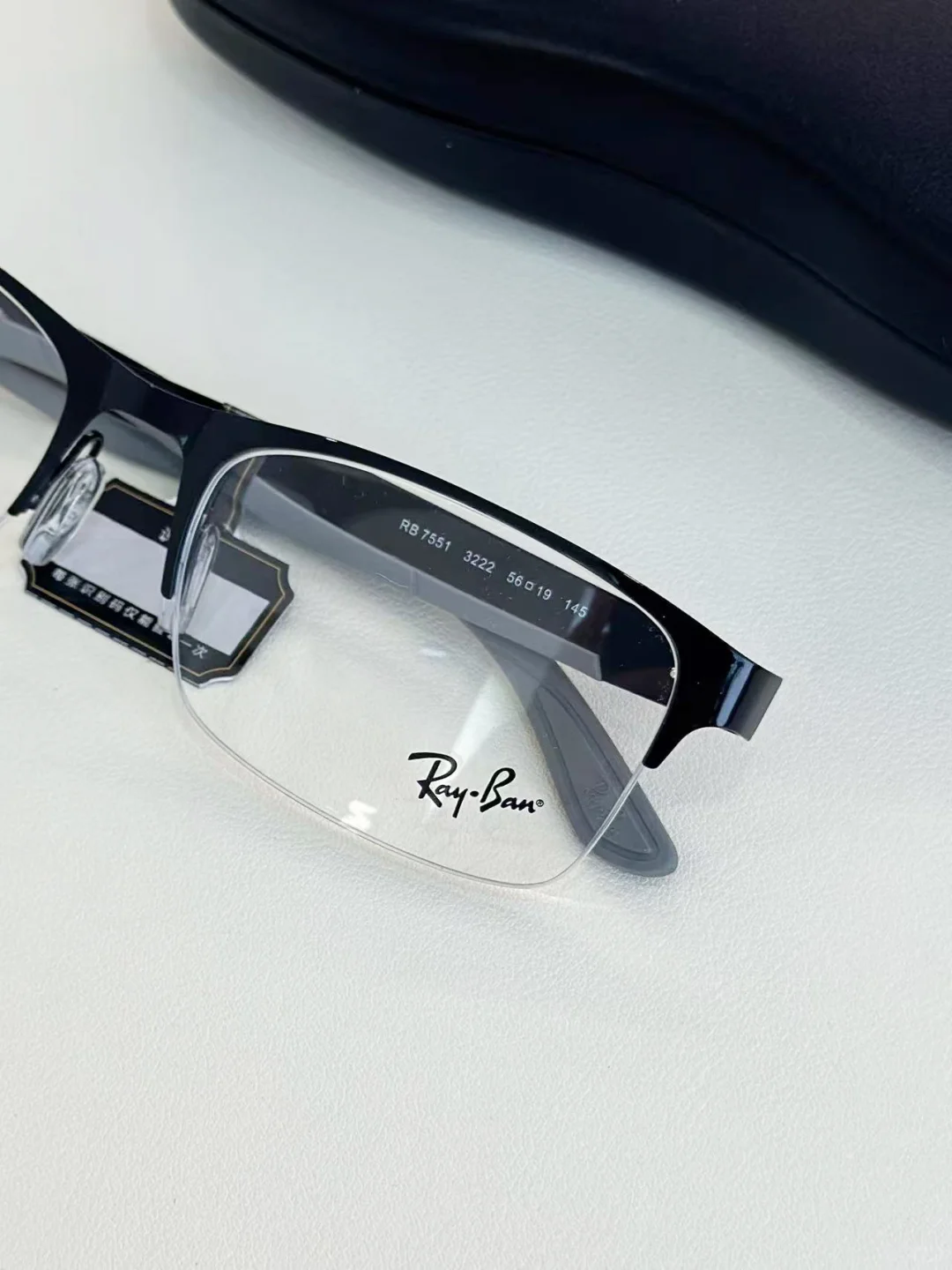 过年相亲，碰到戴雷朋眼镜的就直接嫁了?