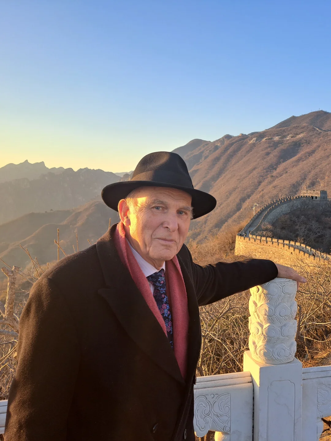 答网友问：世界经济怎么了？英国还行吗？