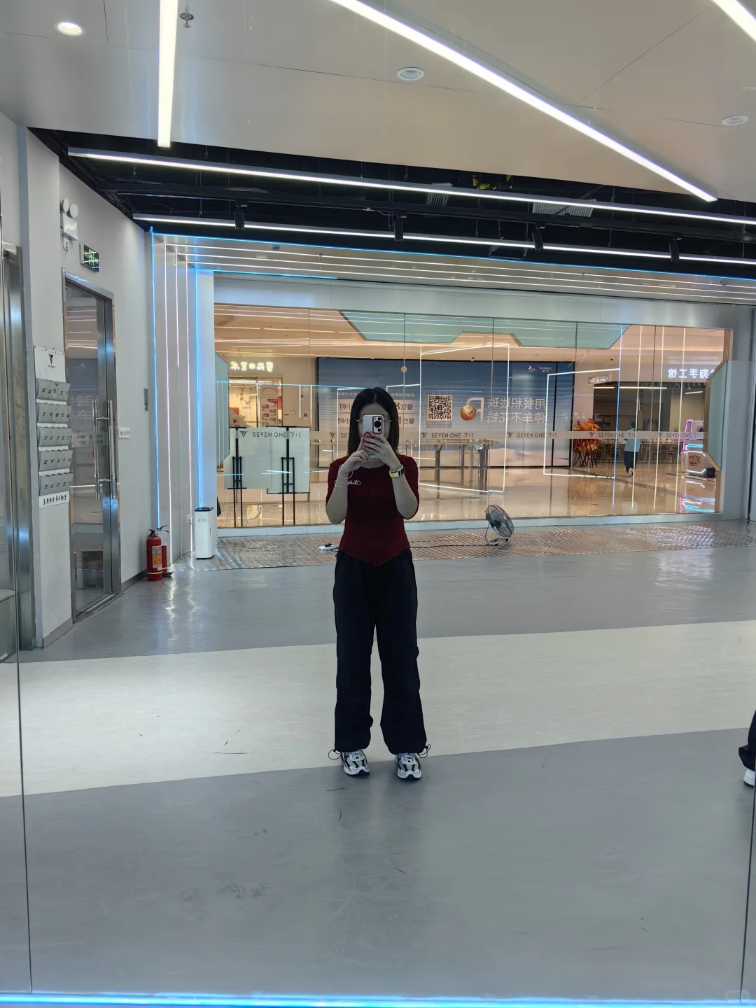 上半场还挺好，下半场一团浆糊