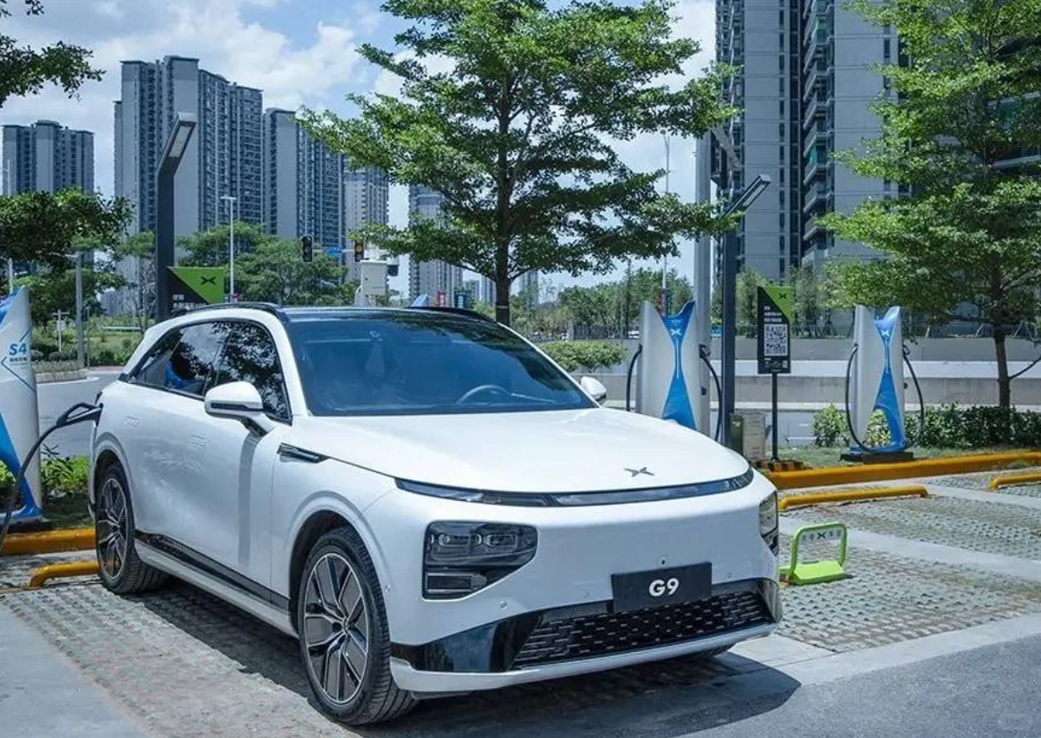 2025 汽车圈必看！4 大趋势买车不花冤枉钱