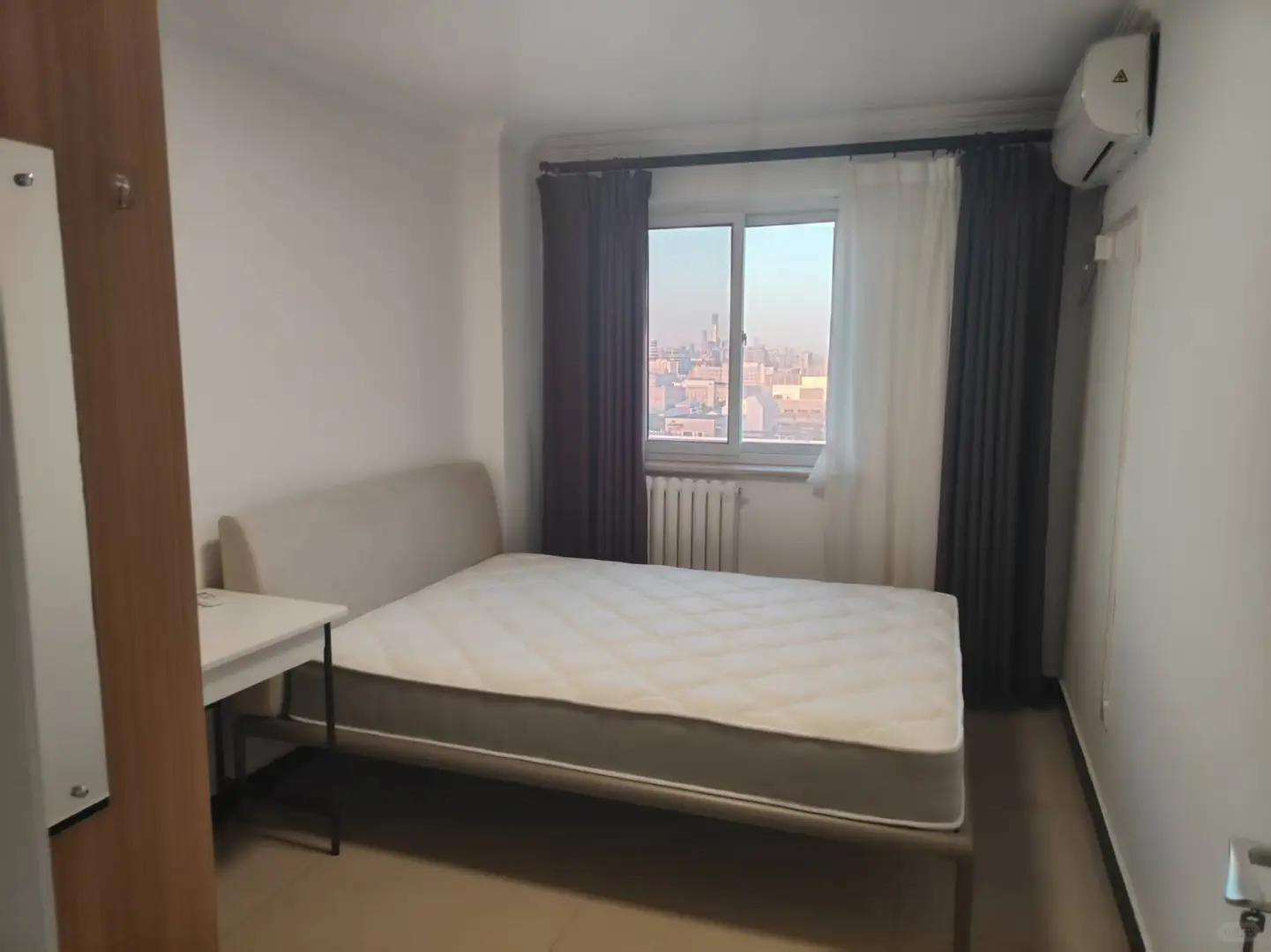 广安么中医院旁、广内地铁、广信嘉园两居