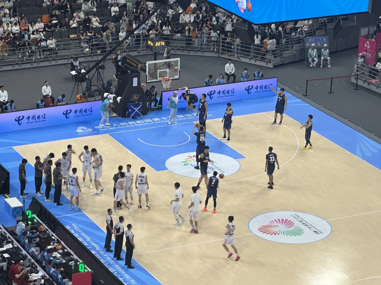 上半场广东领先24分，8号睿哥MVP