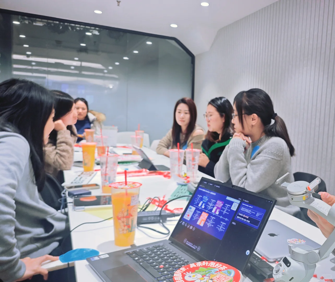 真心建议，职场人一定要多尝试不同的圈子