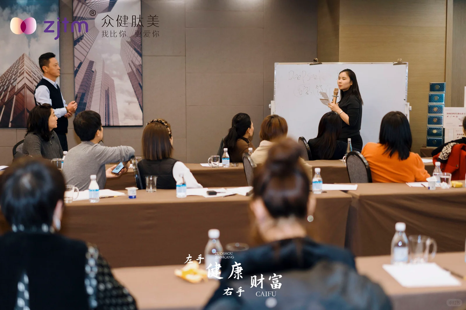 胶原蛋白肽火?！