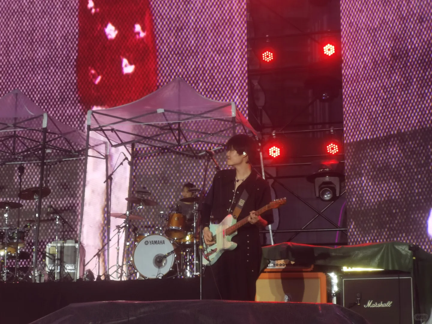 重庆京东mall音乐节！！白皮书乐队！！！