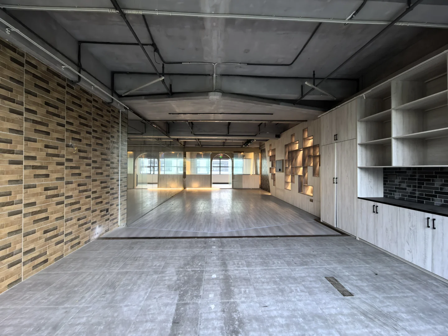 华侨城文化创意园，面积155平米