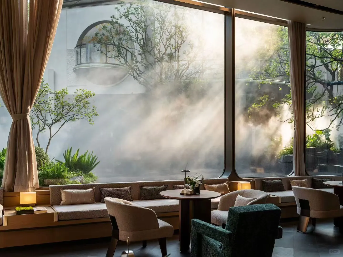 园区星湖街，地铁口，大四房，新房