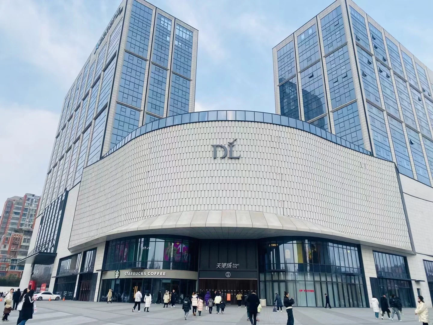 胖东来：新零售典范与城市经济发展的新引擎