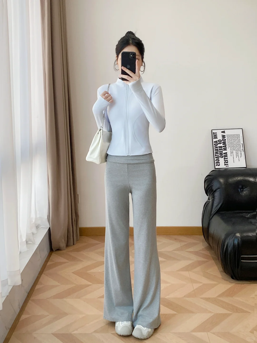 有在认真找运动风套装！?33