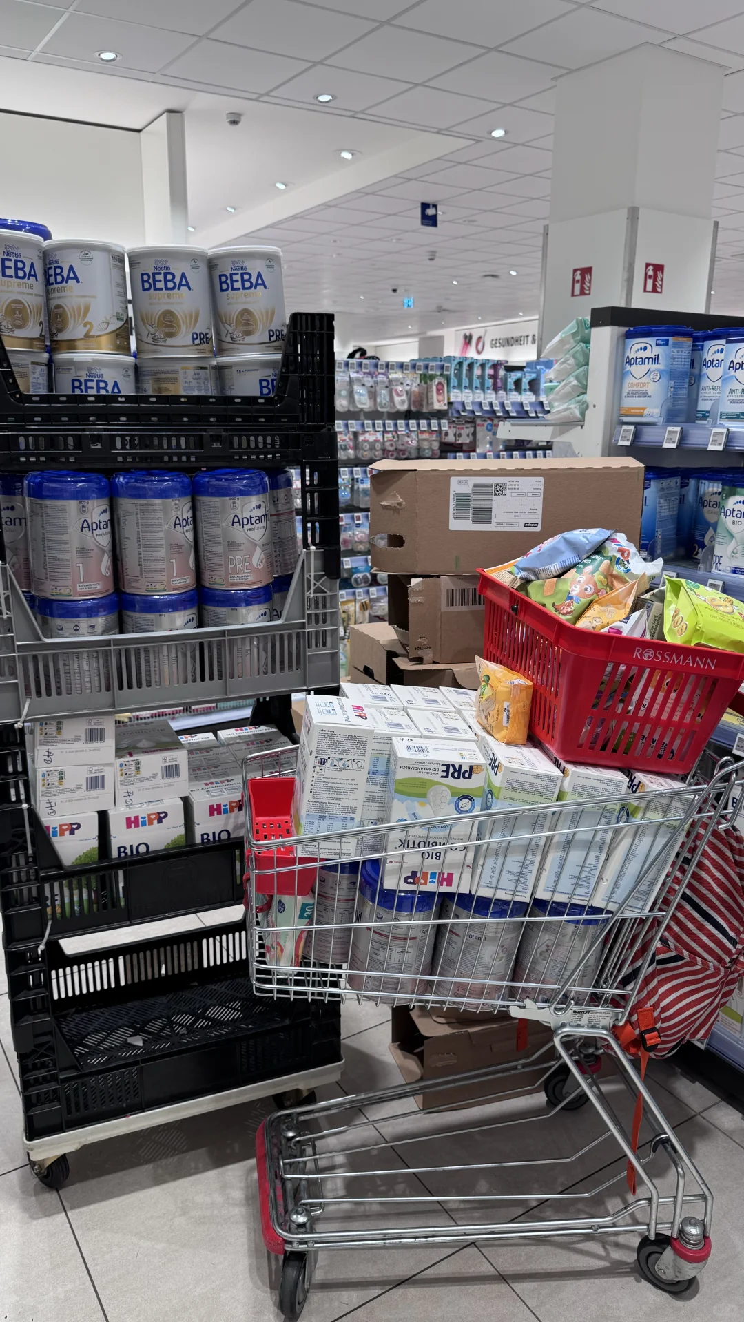 假奶粉曝光，大家的心情也变得焦虑不安。