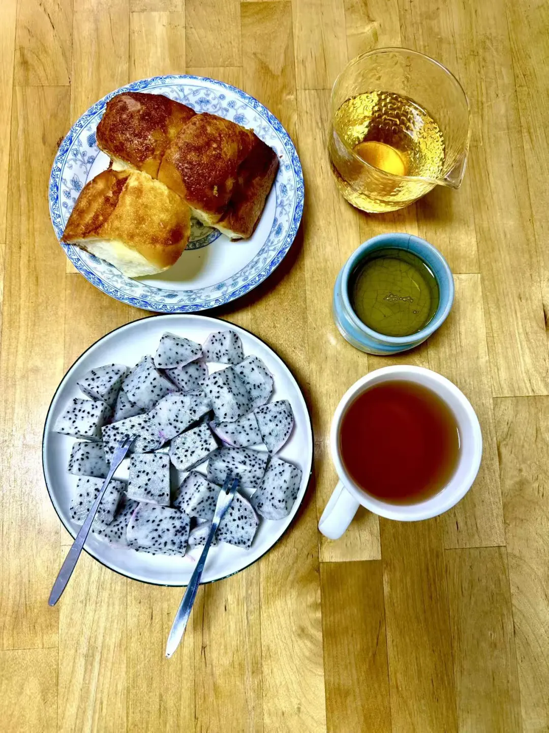 2025年12月1日，三餐38元又佯活一天