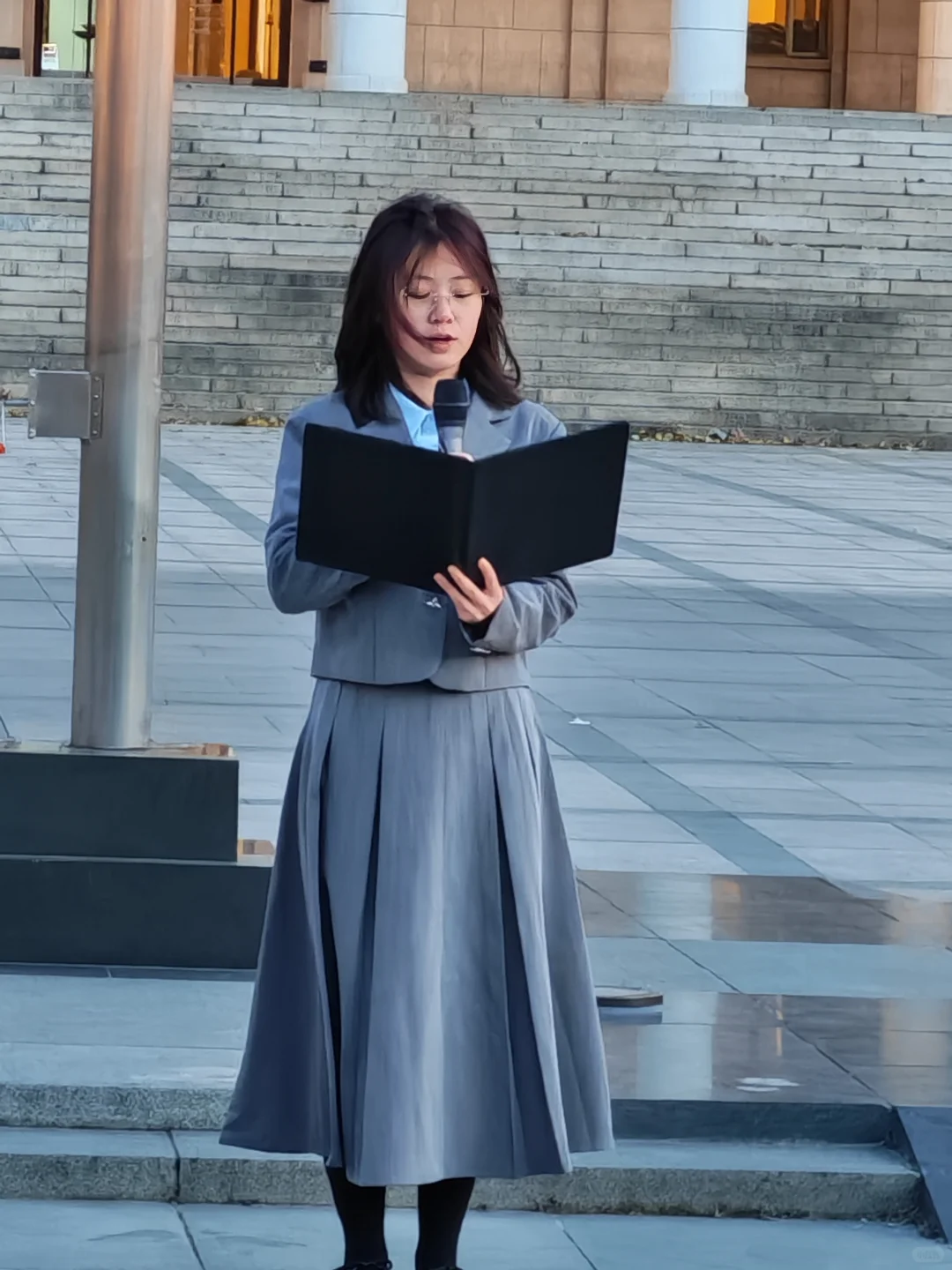 这场红旗下的承诺仪式感拉满