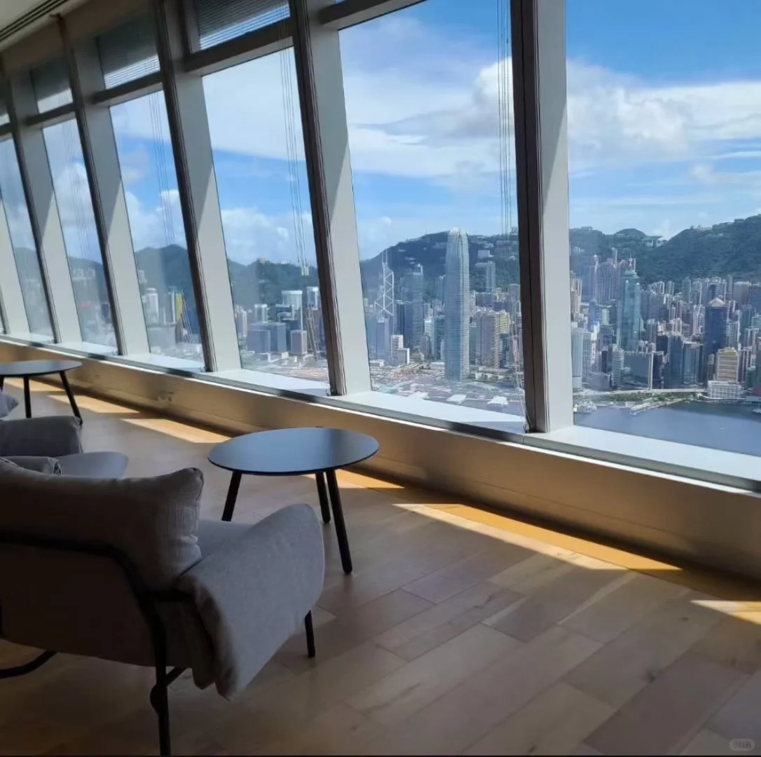 Corporate Banking是你喜欢的款吗