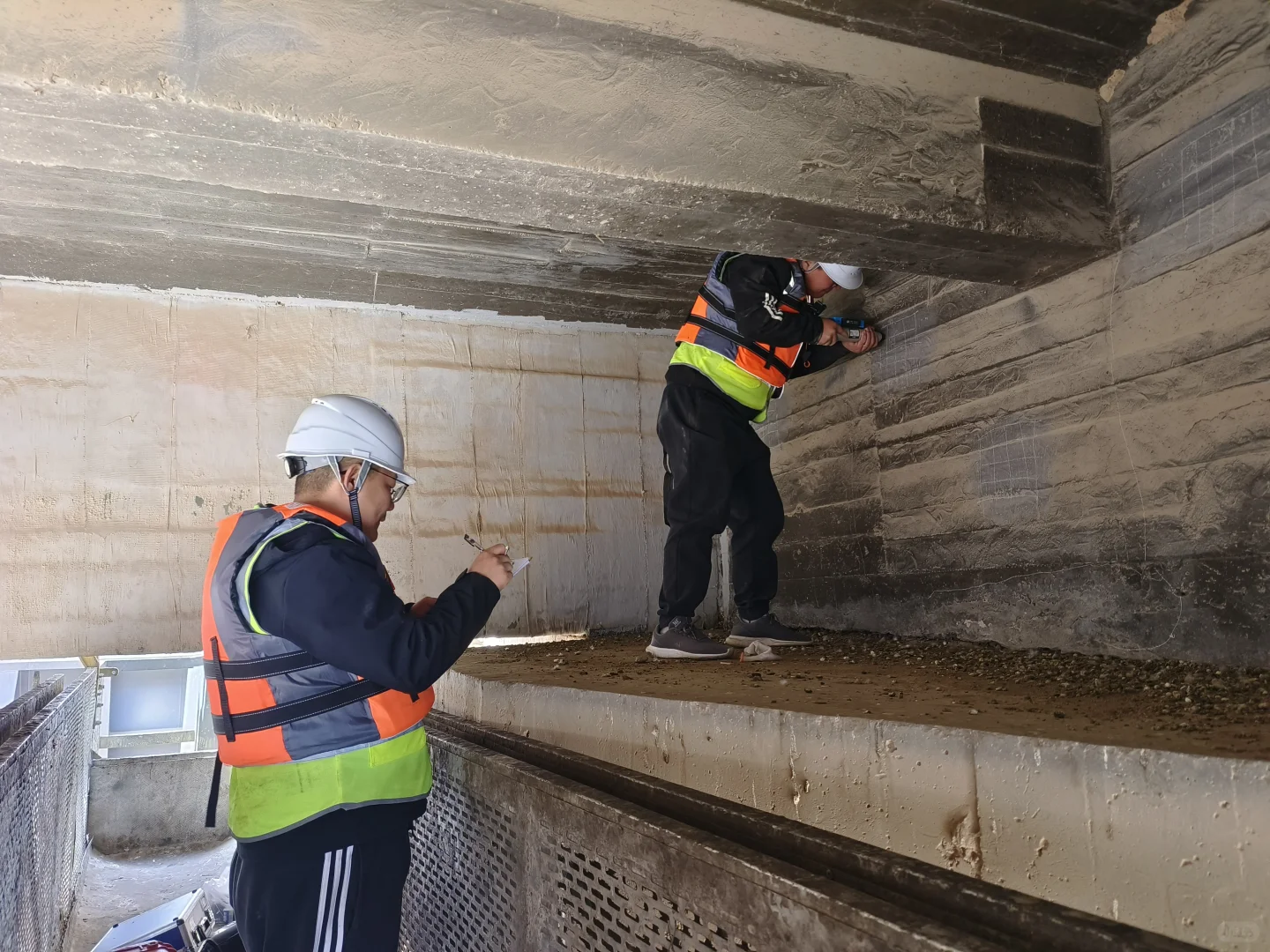 科技护航：河北某桥梁动静载检测实例解析