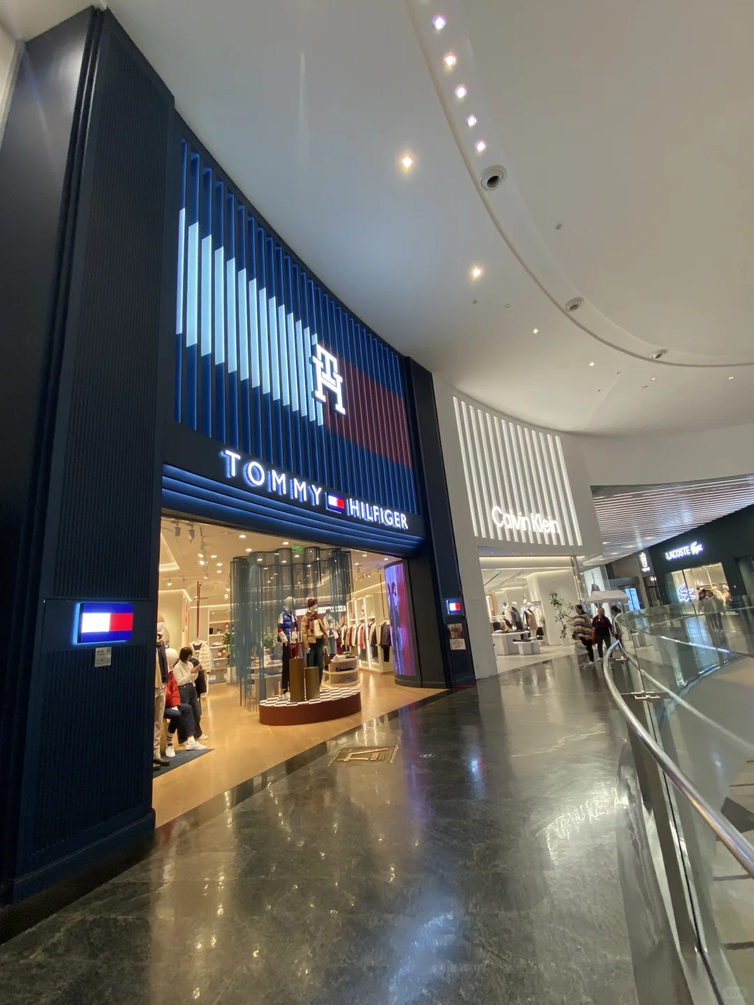 商场业态调改指南|养零售、换餐饮、变配套!