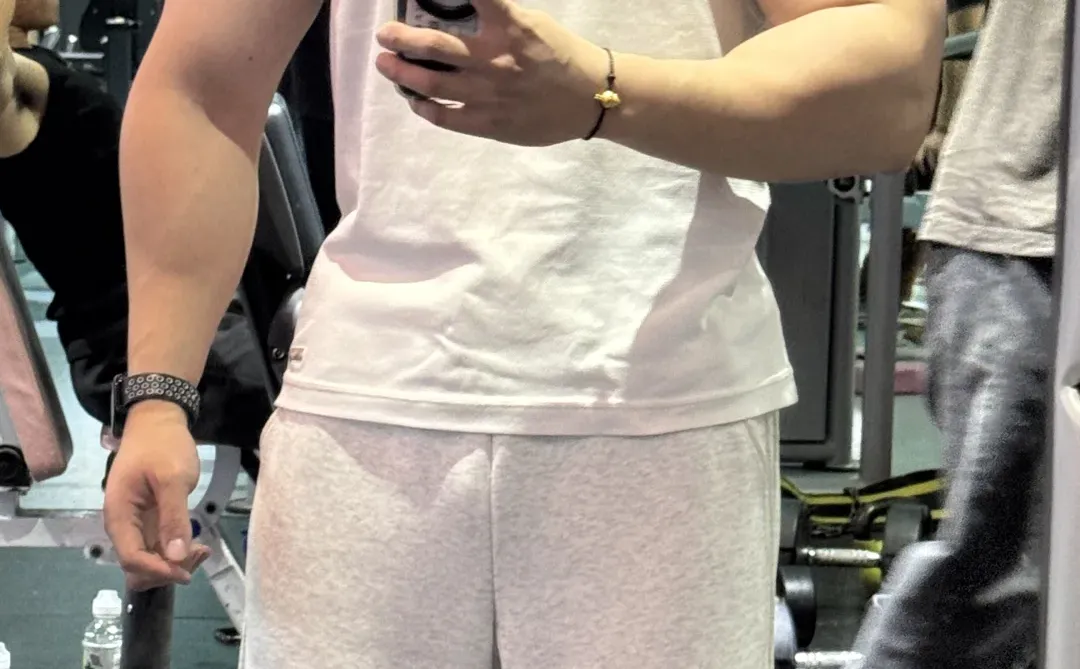 同件衣服 健身前后对比（附计划）