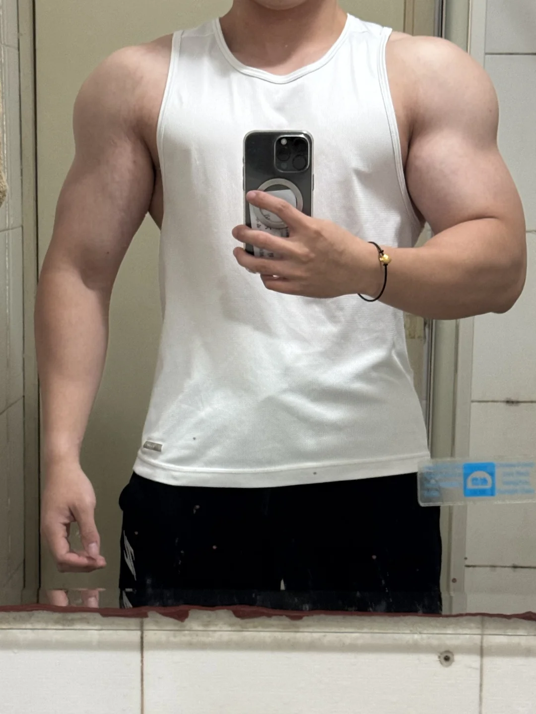 同件衣服 健身前后对比（附计划）