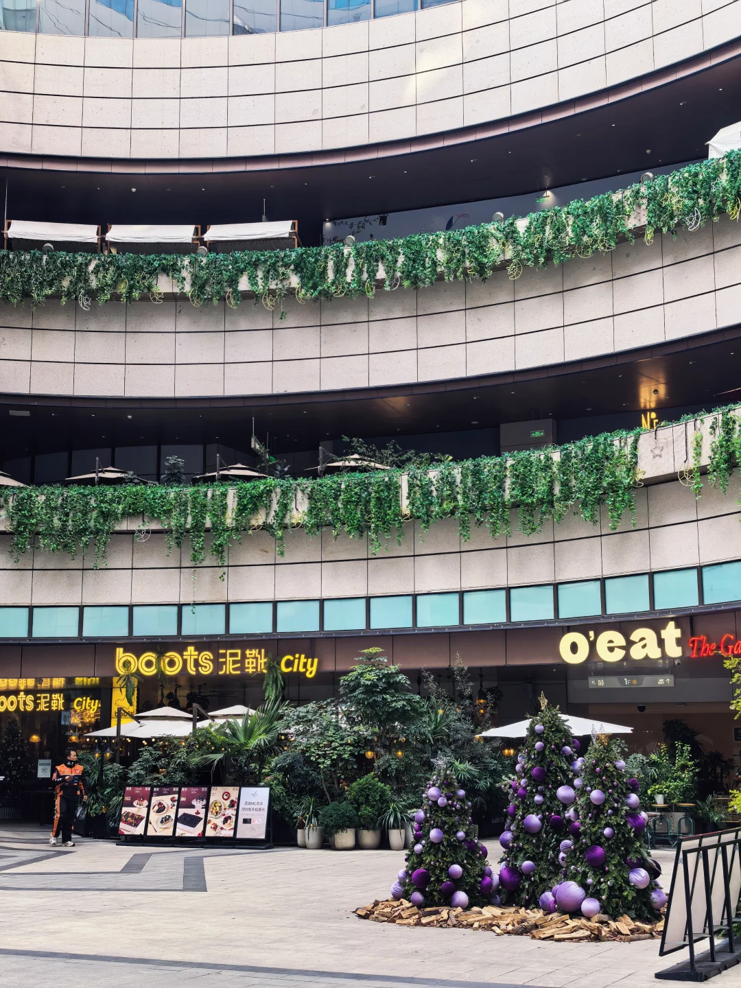 为什么商场会争相引入“漂亮饭”?