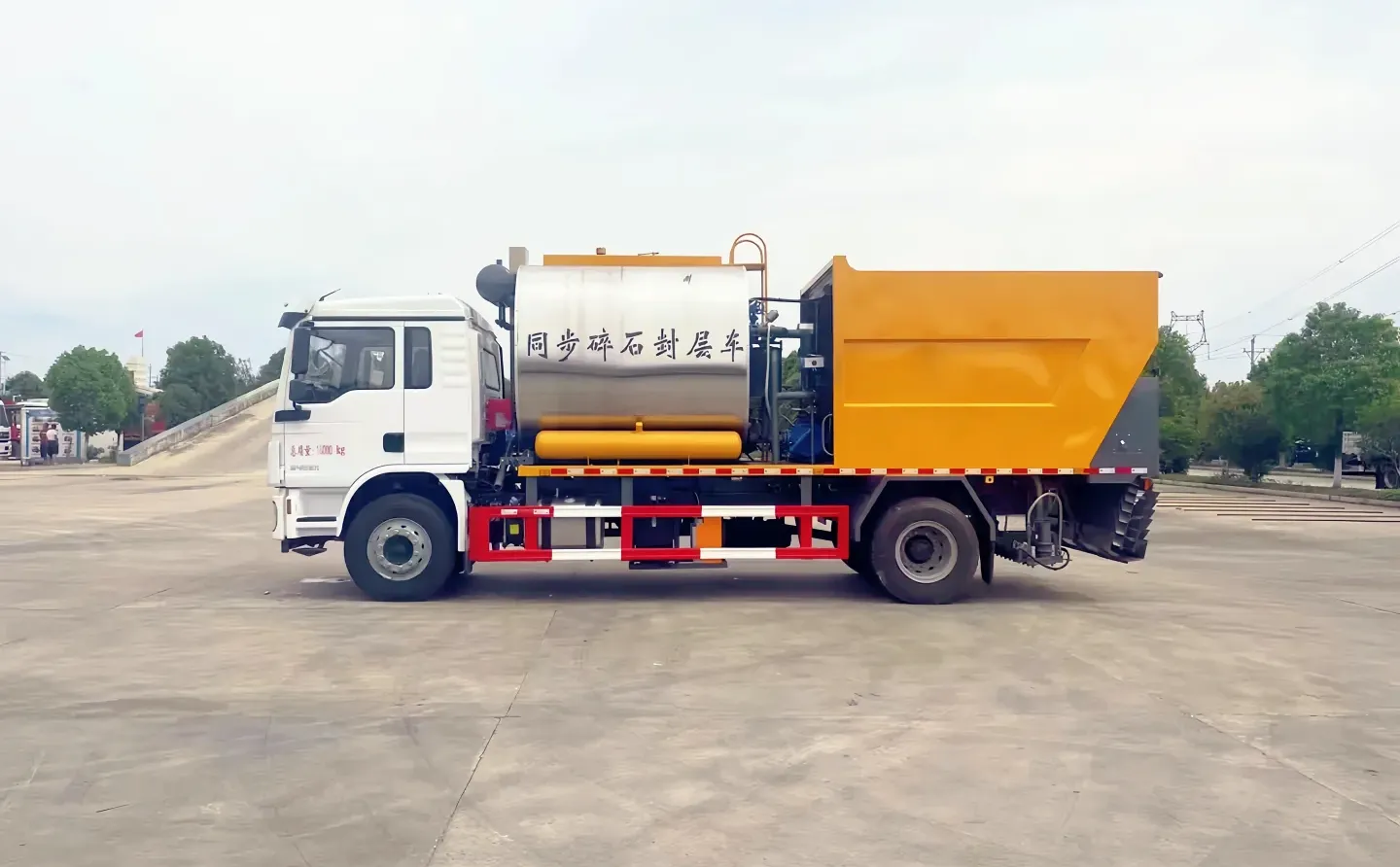 同步封层车供应商选择指南与采购策略解析