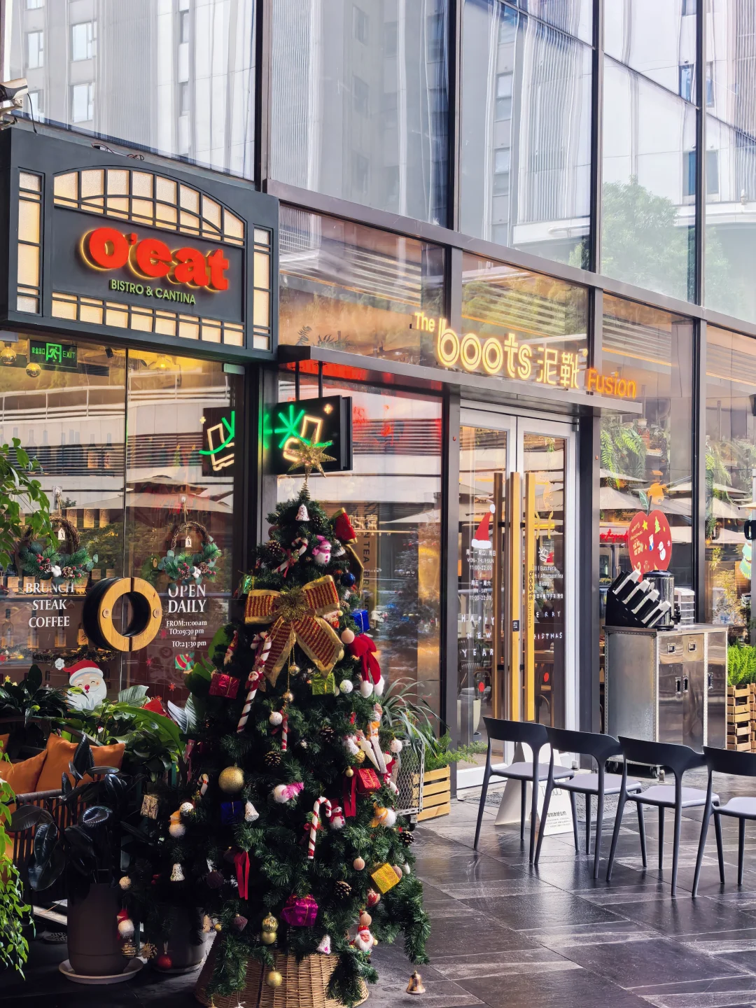 为什么商场会争相引入“漂亮饭”?