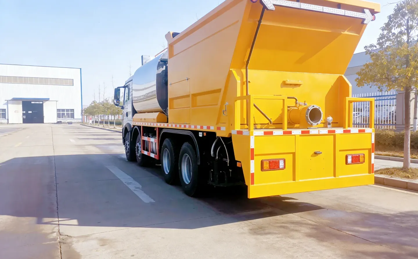 大同同步封层车市场价格分析与采购成本评估