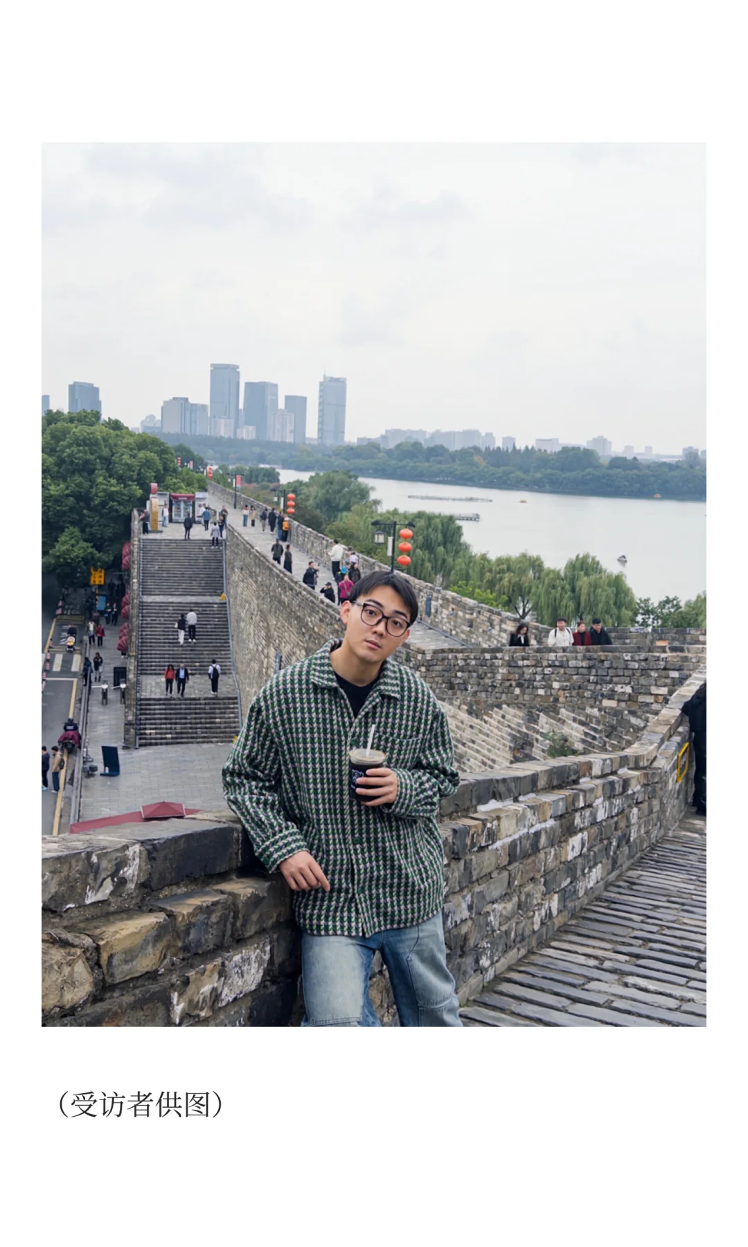 无戏可拍的“腿部男演员”,靠爆火短剧翻身