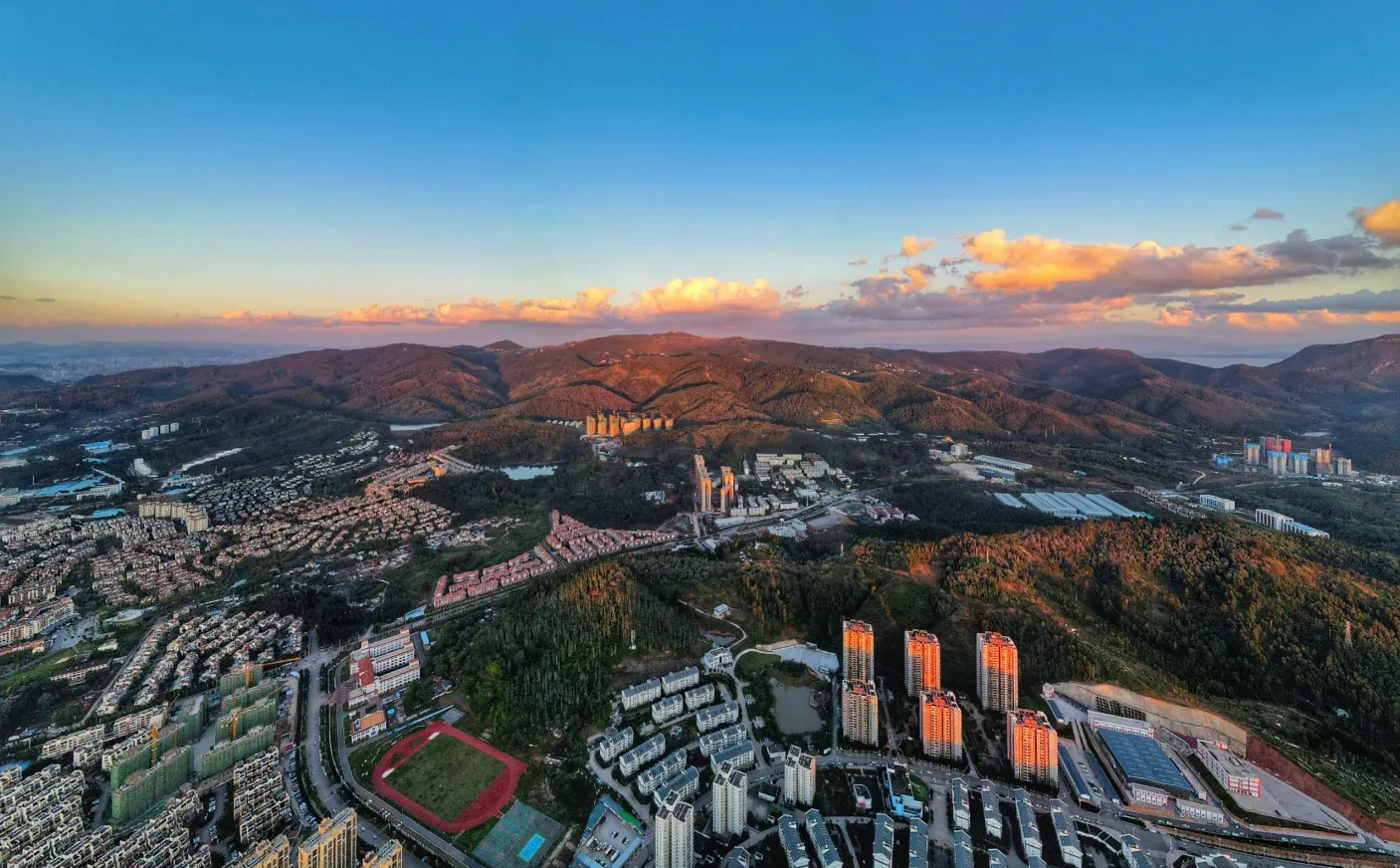 房地产市场分化加剧:新规驱动下的未来趋势