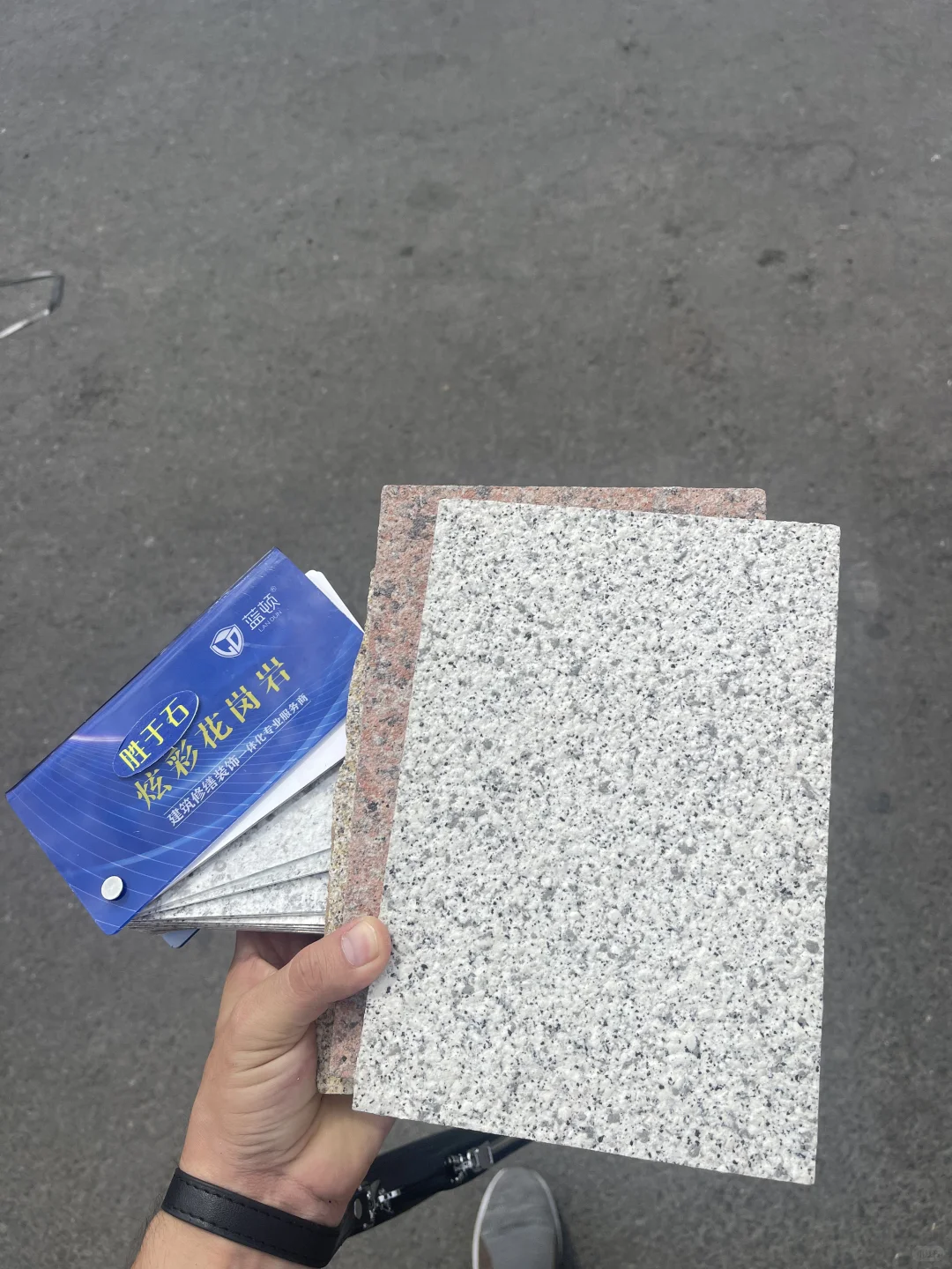 这一次来客户考察市场