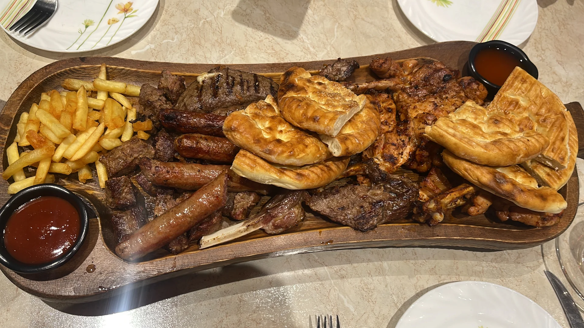 这一次来客户考察市场