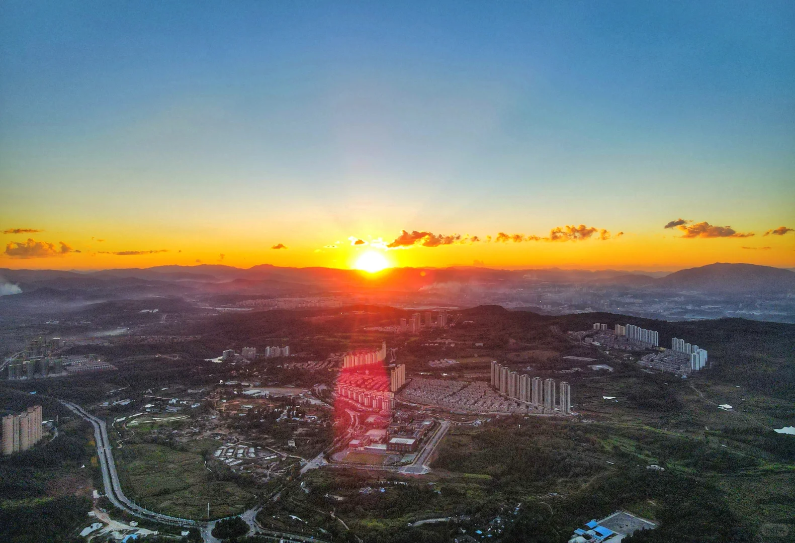 房地产市场分化加剧:新规驱动下的未来趋势