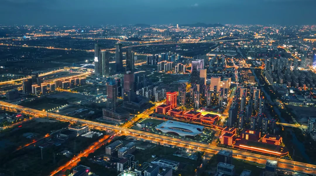 云门中心全面结顶,风向标动了!