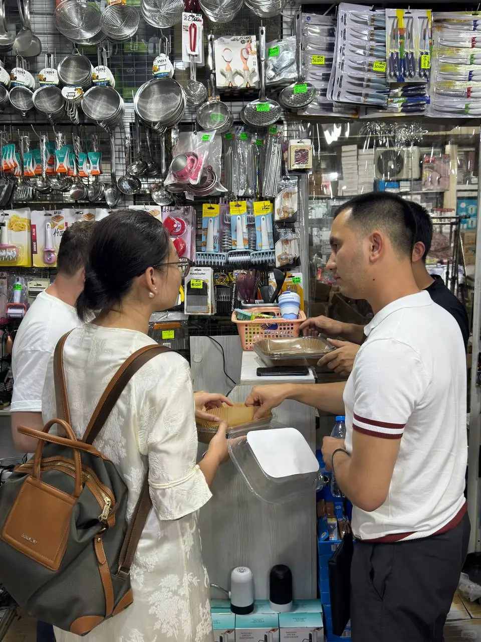 这一次来客户考察市场