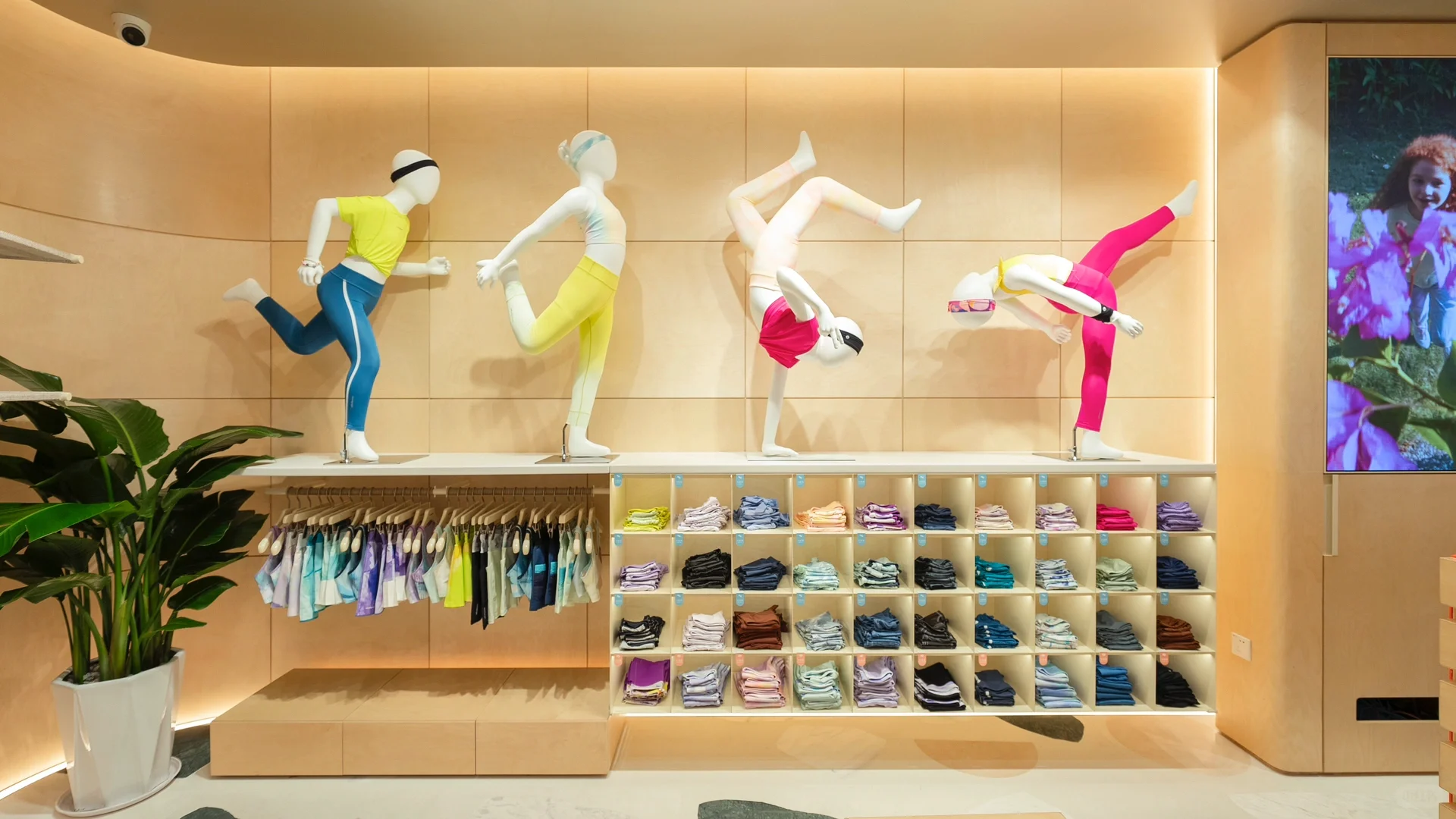 moody tiger,童装界的lululemon的店铺形象