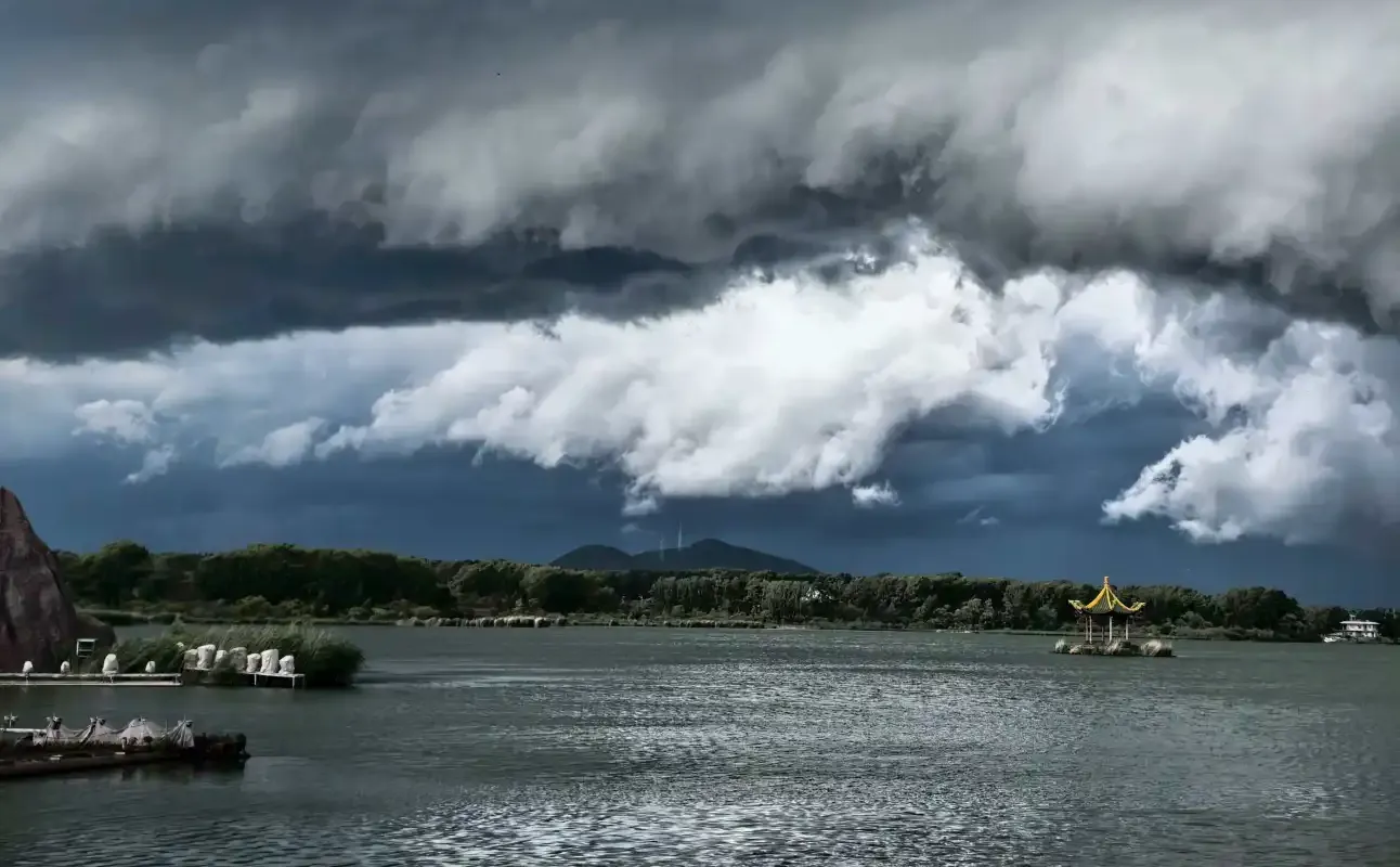 黑云压城！华为红枫绝了⚡️