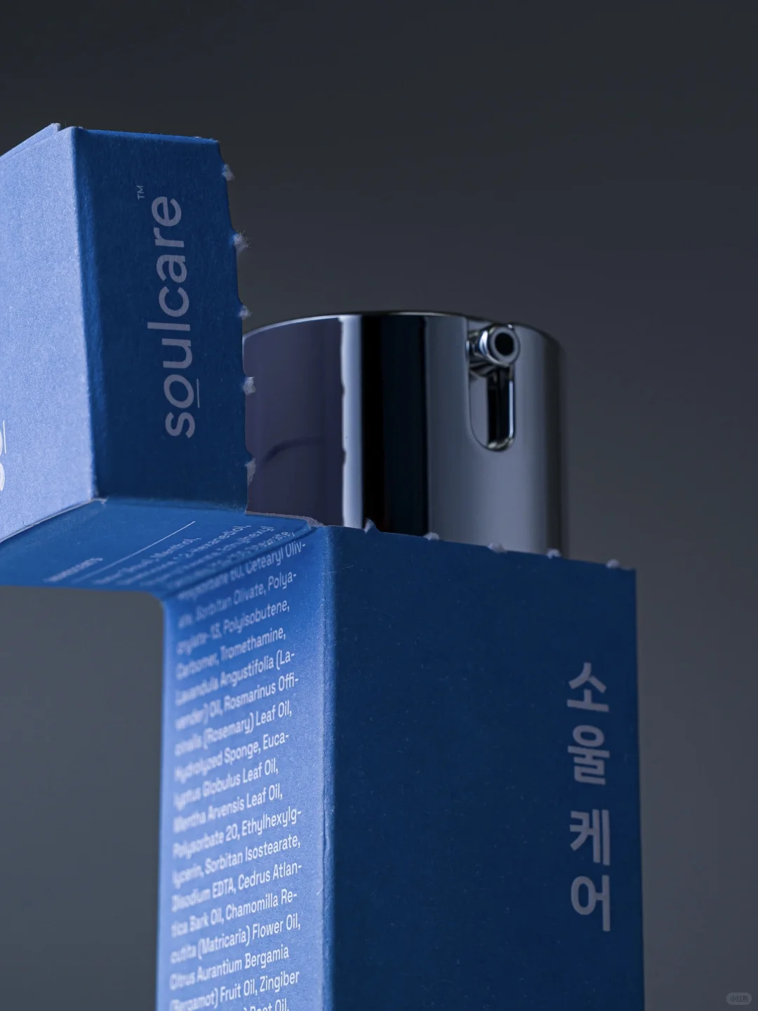 在极简色彩中释放极致情绪?护肤品包装设计