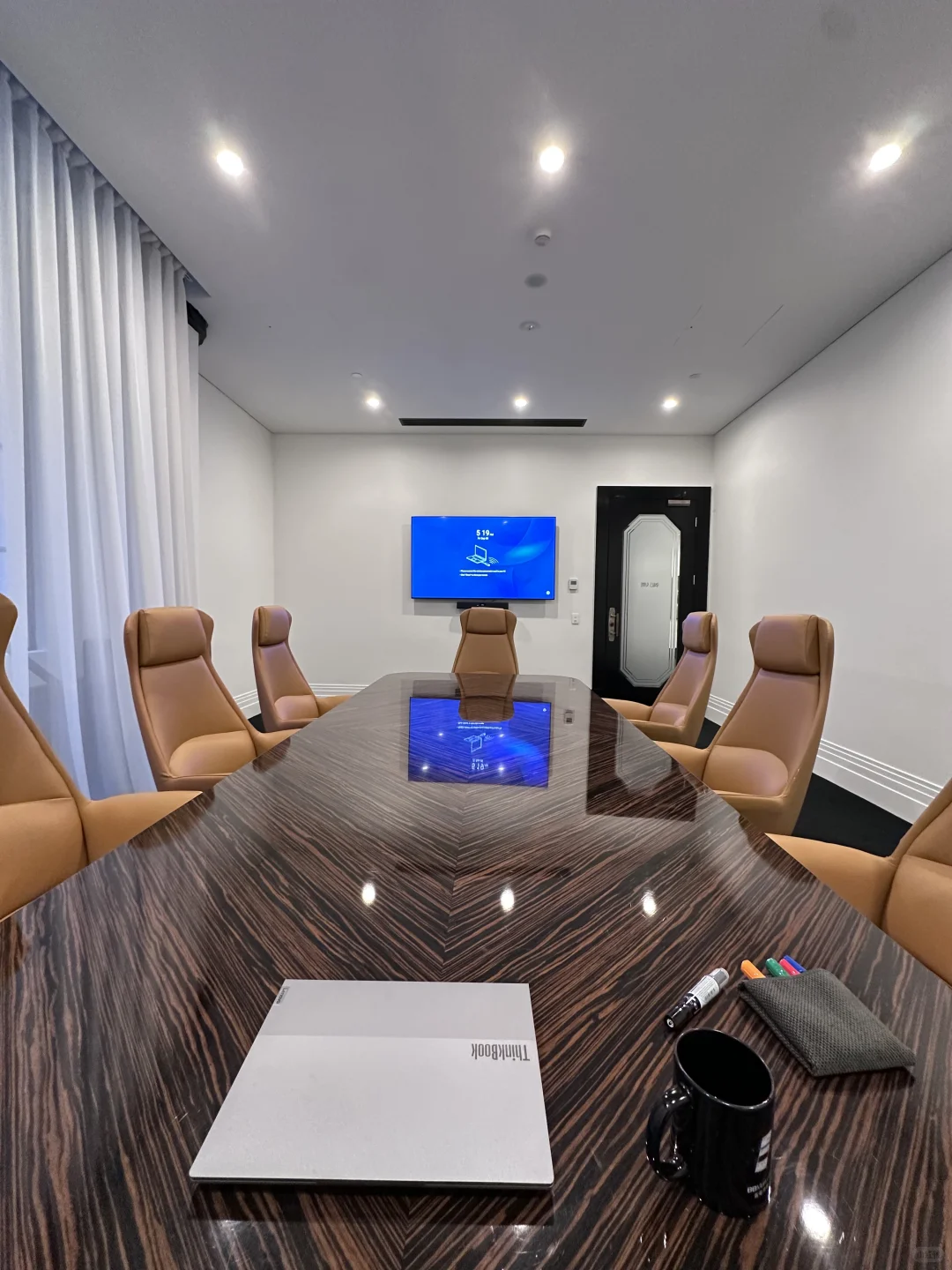 开会开代理蓝莓市场券商负责人的日常