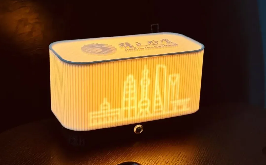 2026新年礼品新趋势，企业定制光影灯火了