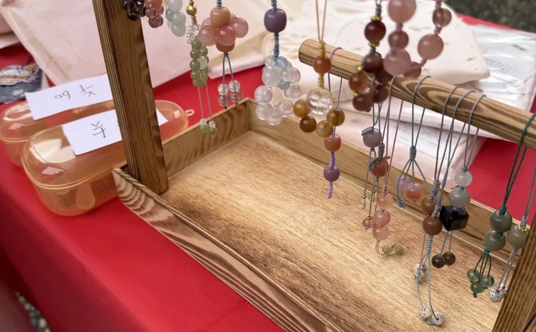 跳蚤市场疯狂消费