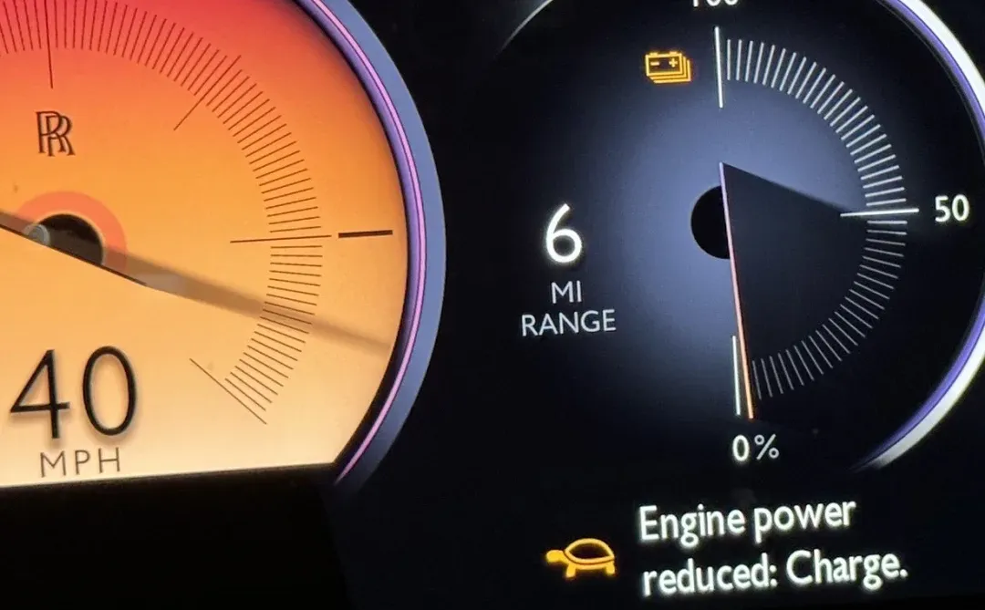 劳斯莱斯Spectre遇困境｜难逃严重贬值压力