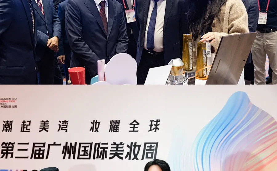?肌肤未来连续三年实力获评「粤妆甄品」
